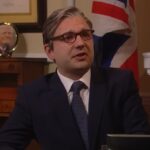 Estreia de 'Saturday Night Live UK' assa a ansiedade Trump de Keir Starmer em um estranho frio aberto