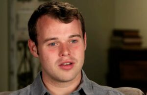 Estrela de ’19 Kids and Counting’ Joseph Duggar preso, acusado de molestar uma menina de 9 anos Jon Stewart (Crédito: The Weekly Show)