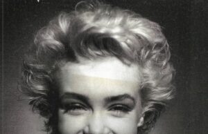 Eu era modelo na era da ‘heroína chique’ dos anos 90 – festejamos todas as noites e os agentes nos disseram para ‘parar de comer’. Mas é aqui que os miseráveis influenciadores obcecados por suco verde em leggings que trabalham hoje tornaram a indústria PIOR O modelo Mickey Monroe disse ao Daily Mail que “não percebíamos o quão bom era” nos anos 90, acrescentando: “Não havia responsabilidade. Você acabou de aparecer e foi tudo fabuloso'