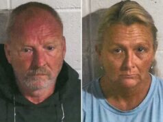 Ex-chefe de polícia da Geórgia, esposa acusada de embolsar US$ 33 mil do fundo de presentes de Natal para crianças pobres Foto de Woodrow