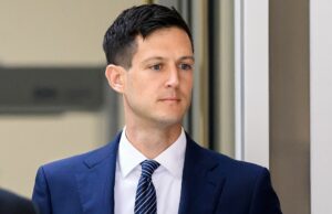 Ex-deputado em grande parte inocentado de acusações de sexo infantil, júri em impasse em duas acusações Ex-deputado em grande parte inocentado de acusações de sexo infantil, júri em impasse em duas acusações