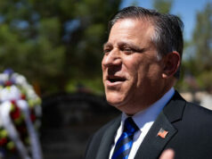 Exclusivo – Dr. Jeff Gunter: A democrata Susie Lee ‘ajudou e encorajou’ a inundação de milhões de estrangeiros ilegais através da fronteira de Biden Exclusivo - Dr. Jeff Gunter: A democrata Susie Lee 'ajudou e encorajou' a inundação de milhões de estrangeiros ilegais através da fronteira de Biden