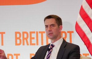 Exclusivo – Senador Cotton: A China ficou rica enganando os trabalhadores americanos, mas Trump está reagindo Exclusivo - Senador Cotton: A China ficou rica enganando os trabalhadores americanos, mas Trump está reagindo