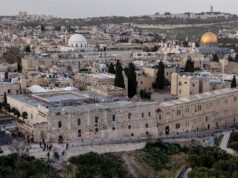 Explosão atinge Cidade Velha de Jerusalém após alerta de míssil do Irã Explosão atinge Cidade Velha de Jerusalém após alerta de míssil do Irã