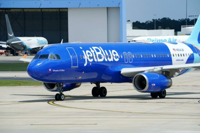 A JetBlue Airways solicitou escala em todos os destinos, informou a Administração Federal de Aviação dos EUA em comunicado na terça-feira.