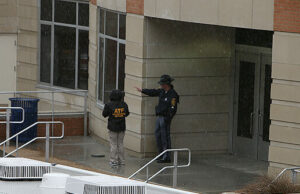 FBI: Old Dominion Gunman disse ‘Allah Akbar’ ao elogiar o ataque FBI: Old Dominion Gunman disse 'Allah Akbar' ao elogiar o ataque