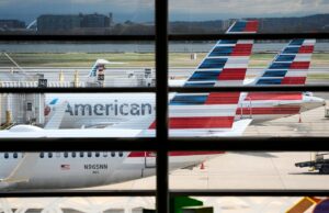 FBI no local após voo da American Airlines ser desviado para Detroit FBI no local após voo da American Airlines ser desviado para Detroit