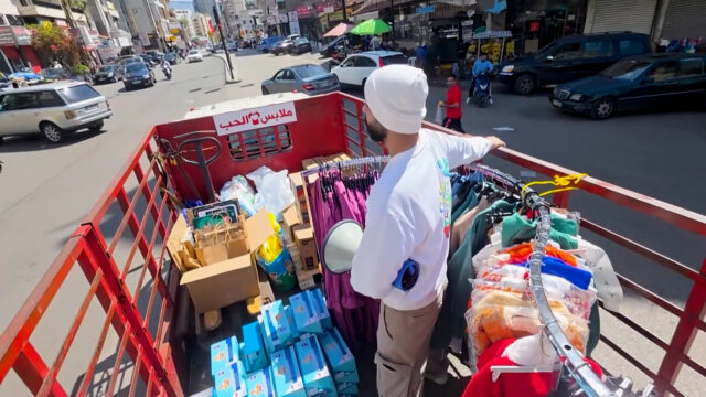 Família libanesa lança iniciativa de ajuda móvel para pessoas deslocadas
