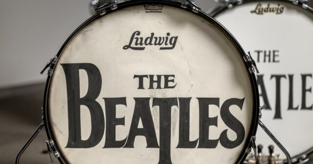 Fender de Kurt Cobain e bateria dos Beatles entre coleção de US$ 1 bilhão que vai a leilão
