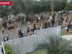 Festa de aniversário de 16 anos invadida por 500 adolescentes A festa de aniversário de uma menina de 16 anos no sul de Sydney deu terrivelmente errado depois que 500 adolescentes apareceram sem serem convidados. O doce 16 na Bounty Avenue, em Kirrawee, rapidamente saiu do controle na noite passada.