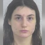 Polícia procura mãe depois que ela foi acusada de deixar filha de 3 meses se afogar na banheira