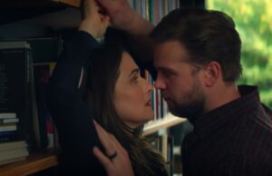 Final de ‘Vladimir’: O que realmente acontece com o personagem de Vlad, John e Rachel Weisz? Rachel Weisz como o protagonista e Leo Woodall como Vladimir em