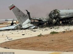 Fotos dramáticas ‘mostraram aviões destruídos da Força Aérea dos EUA’ depois que ataque de mísseis iranianos deixou tropas gravemente feridas Uma imagem parece mostrar uma aeronave E-3G Sentry da Força Aérea dos EUA em ruínas na Base Aérea Prince Sultan, na Arábia Saudita, após um ataque iraniano com mísseis e drones.