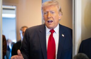 ‘Fox & Friends’ pede desculpas por apresentar filmagens antigas de Trump como se fossem de 7 de março. Transferência digna | Vídeo O líder da minoria no Senado, Chuck Schumer, aparece como convidado na edição de 25 de fevereiro de 2026 do