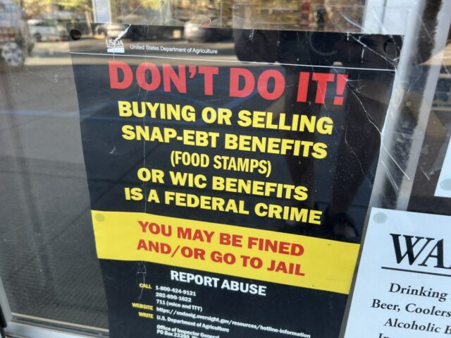Fraude de benefício SNAP: grupo acusado de roubo de mais de US$ 1 milhão
