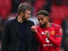 Freddie Ljungberg compara Michael Carrick a outro técnico da Premier League e sua reação falou muito Freddie Ljungberg compara Michael Carrick a outro técnico da Premier League e sua reação falou muito