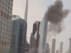 Fumaça negra vista após explosões no distrito financeiro de Dubai Fumaça negra vista após explosões no distrito financeiro de Dubai