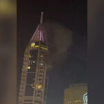 Fumaça sobe de uma torre em Dubai após ataque