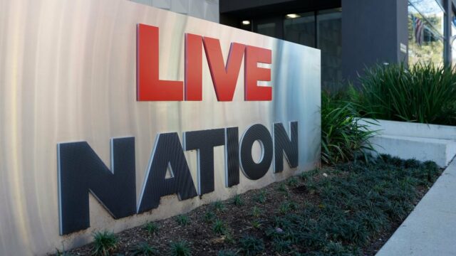 Funcionários da Live Nation se gabam de cobrar caro dos clientes, mostram documentos judiciais: 'Essas pessoas são tão estúpidas'
