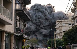 Funcionários de hospitais no Líbano falam sobre seu trabalho sombrio Funcionários de hospitais no Líbano falam sobre seu trabalho sombrio