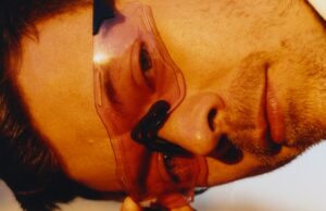 Fundamentos de corrida de Harry Styles? Nike Revolutions e óculos de sol Oakley, aparentemente Harry Styles Nike Tênis de corrida, Óculos de sol Oakley: Loja online