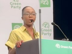 Fúria quando o candidato do Partido Verde afirma que o ataque violento à ambulância judaica foi um ‘trabalho interno’ Tope Olawoyin (foto), um candidato a vereador verde, compartilhou uma postagem no dia dos ataques incendiários da ambulância judaica Golders Green, chamando-o de 'trabalho interno'