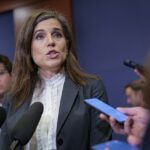 A congressista Nancy Mace disse aos repórteres que foi 'enganada' sobre a guerra depois de sair da reunião na quarta-feira