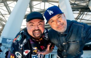 Gabriel Iglesias e Jo Koy explicam por que se uniram para um mega show stand-up no SoFi Stadium Gabriel Iglesias e Jo Koy explicam por que se uniram para um mega show stand-up no SoFi Stadium