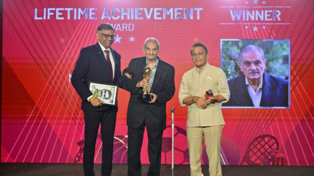 Gavaskar relembra conselhos para mudança de carreira enquanto Nari Contractor lightbox-info