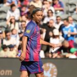 Gêmeos Kleberson e Da Silva jogarão com Ronaldinho em jogo de lendas no Estádio da Luz