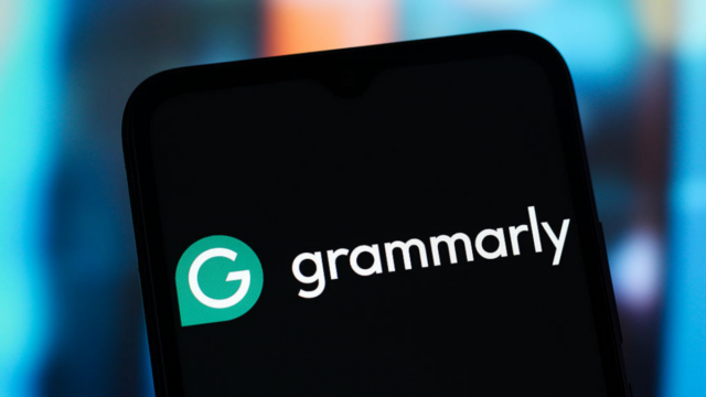 Grammarly remove recurso de IA que usava identidades reais de autores e enfrenta ação coletiva
