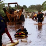 Guarda Nacional no Havaí ajuda após enchente em Oahu