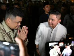 Gubsu Bobby Nasution-Seskab Teddy Bagi-bagi Sembako em Kota Medan: Perintah Prabowo Gubsu Bobby Nasution-Seskab Teddy Bagi-bagi Sembako em Kota Medan: Perintah Prabowo