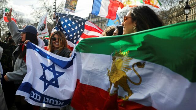 Guerra EUA-Israel contra o Irã: lutadores indianos presos na Albânia em meio à crise no Oriente Médio
