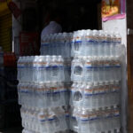 Guerra EUA-Israel contra o Irã pressiona preços de alimentos, água e combustíveis na Índia