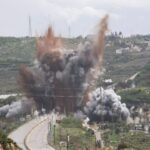 Guerra do Irã ao vivo: Teerã promete ‘fechar completamente’ Hormuz se usinas de energia atingirem