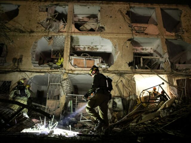 Guerra do Irã ao vivo: Trump ameaça atacar usinas de energia no Estreito de Ormuz
