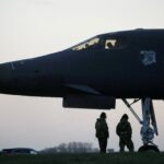 Guerra do Irã ao vivo: Trump diz que não há cessar-fogo enquanto Khamenei emite mensagem desafiadora