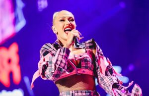 Gwen Stefani explica como a gravidez aos 43 anos a levou ao cristianismo GettyImages-2249044976 Gwen Stefani diz que a gravidez aos 40 anos levou ao cristianismo