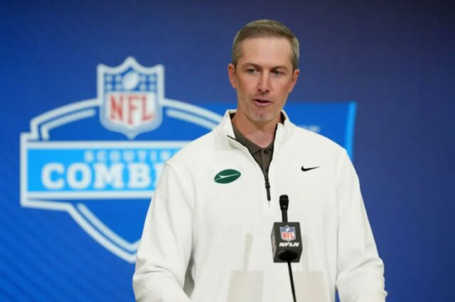 Há um erro no draft da NFL: a arriscada estratégia Há um erro no draft da NFL: a arriscada estratégia dos Jets de Darren Mougey não vai resistir