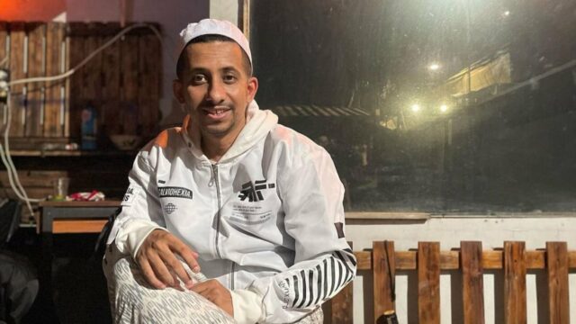 Habib Jafar relembra o bom caráter de Vidi Aldiano que morreu no mês do Ramadã
