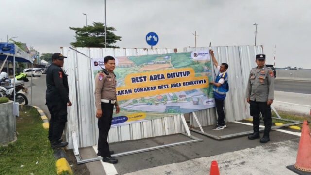 Hadapi Puncak Arus Balik, Jasa Marga Berlakukan Sistem Buka Tutup Área de descanso
