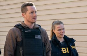 Halstead e Upton, do Chicago PD, estão juntos novamente após Crossover Cameo? Os PDs de Chicago, Halstead e Upton, estão de volta juntos depois que os atores do crossover provocam negócios inacabados, Tracy Spiridakos