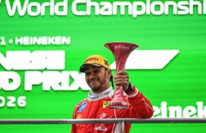 Hamilton ‘incrivelmente grato’ à Ferrari enquanto a longa espera pelo pódio da F1 termina em Xangai Hamilton 'incrivelmente grato' à Ferrari enquanto a longa espera pelo pódio da F1 termina em Xangai