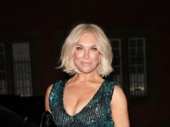 Hannah Waddingham impressiona com um vestido de lantejoulas justo ao se juntar a Amanda Holden e sua filha Lexi, 20, na festa de gala do Battersea Dogs and Cats Home Hannah Waddingham impressionou com um vestido chamativo ao sair na Battersea Dogs and Cats Home na noite de quinta-feira