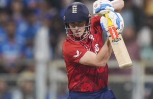 Harry Brook orgulhoso da luta da Inglaterra, apesar da derrota na semifinal para a Índia Harry Brook orgulhoso da luta da Inglaterra, apesar da derrota na semifinal para a Índia
