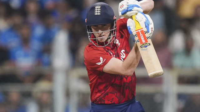 Harry Brook orgulhoso da luta da Inglaterra, apesar da derrota na semifinal para a Índia
