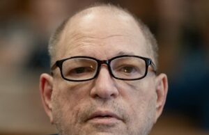 Harvey Weinstein diz que levou um soco de um preso na prisão e havia sangue por toda parte Harvey Weinstein Getty1