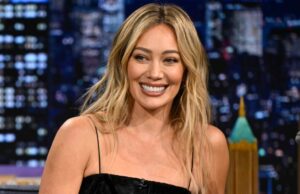 Hilary Duff jura por esta rotina de duas etapas para uma pele brilhante LAS VEGAS, NEVADA - 14 DE FEVEREIRO: (Cobertura exclusiva) Hilary Duff se apresenta no palco do Voltaire no The Venetian Resort Las Vegas em 14 de fevereiro de 2026 em Las Vegas, Nevada. (Foto de Kevin Mazur/Getty Images para HD)