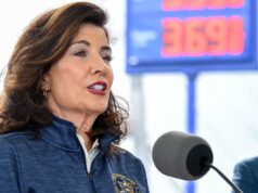 Hochul está fugindo de seu passado de grandes gastos – mas os laços com Mamdani podem afundar suas esperanças de reeleição Hochul está fugindo de seu passado de grandes gastos – mas os laços com Mamdani podem afundar suas esperanças de reeleição